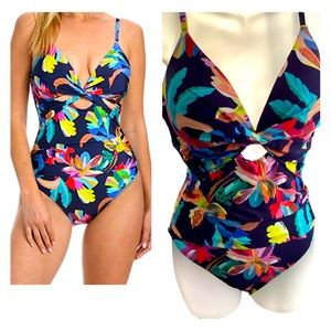 La Blanca Floral Keyhole OnePiece. S2